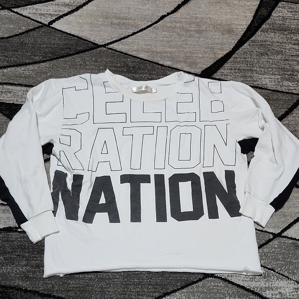CELEBO RATION NATION OVERSIZED RAW-EDGE HEM CROP LONG-SLEEVE SWEATSHIRT